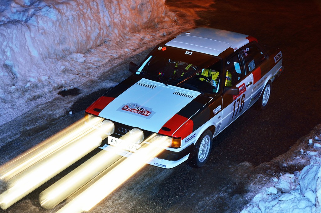Toni Hansen og Per Brodersen passerer med deres Audi 80 på toppen af det 1609 meter høje Col de Turini som bedste danskere i Rallye Monte-Carlo Historique 2014
(Foto: Michael Eisenberg)
